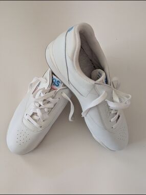 SAS White Leather Athletic Sneakers with Blue Logo Accent - 10.5